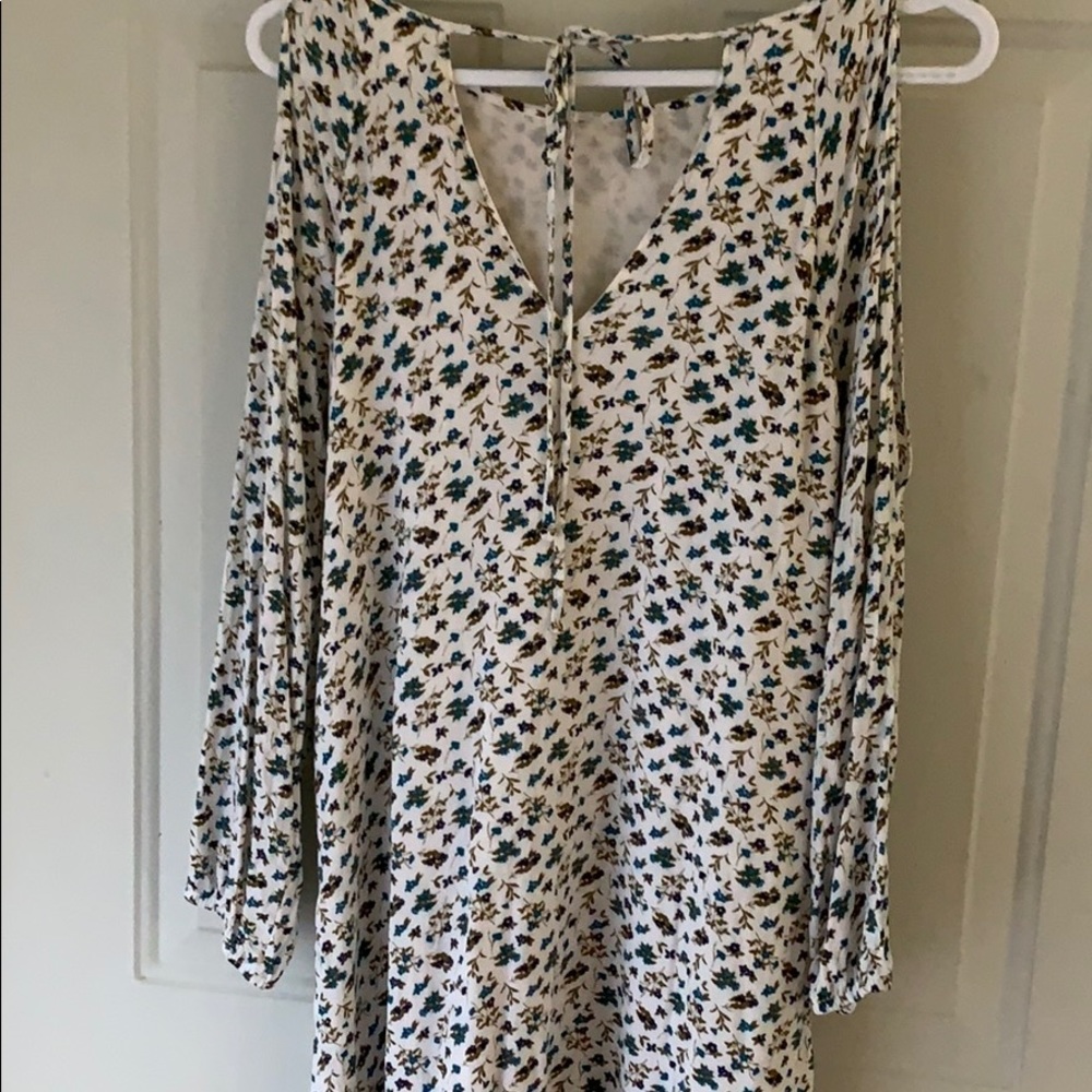Dress - Picture 2 of 2